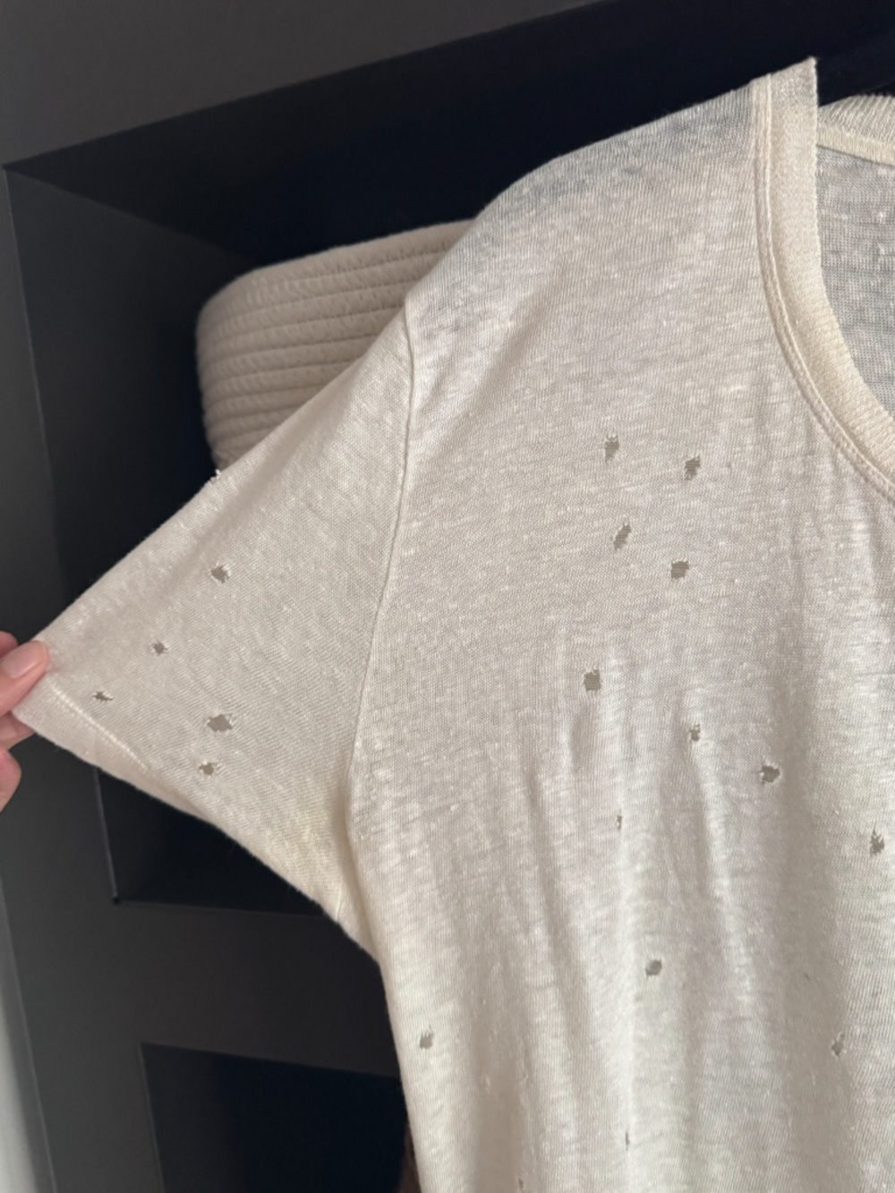 IRO Distressed Linen Tee - Picture 3 of 5